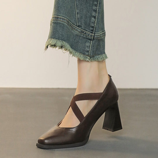 Damen elegante Pumps mit modischen Kreuzbändern EB