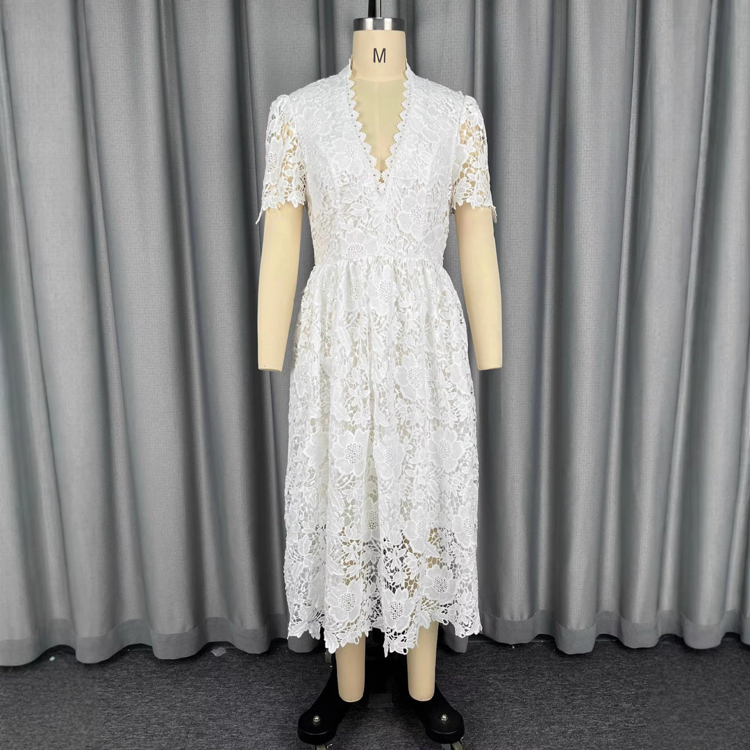 Damen Spitzen-Midi-Kleid mit elegantem V-Ausschnitt und Vintage-Rüschendetails EB