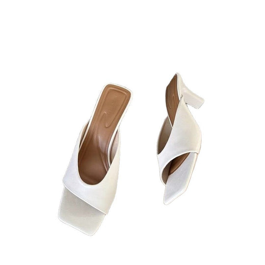 Damen elegante Plattensandalen mit geschwungenem Design EB