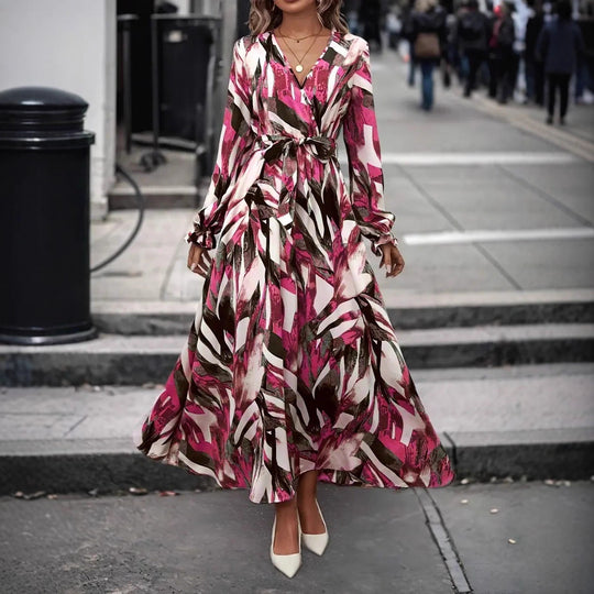 Damen Maxi-Kleid mit eleganter Taillierung und voluminösem Rock EB