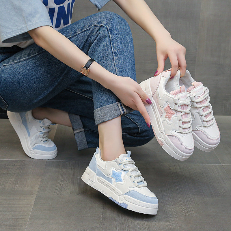 Damen Sneakers im trendigen Design mit detailverliebten Applikationen EB