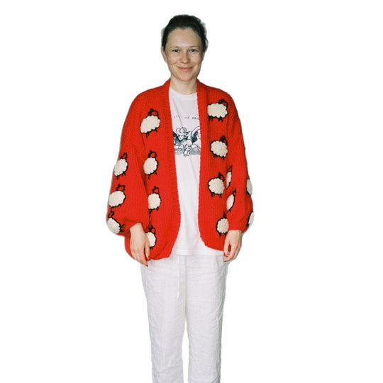 Damen Strickjacke mit einzigartigem Schafdesign und lässigem Schnitt EB