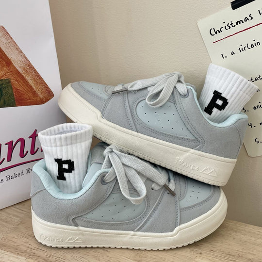 Damen lässige Sneakers mit atmungsaktiver Mesh-Oberfläche und seitlichen Perforationen EB