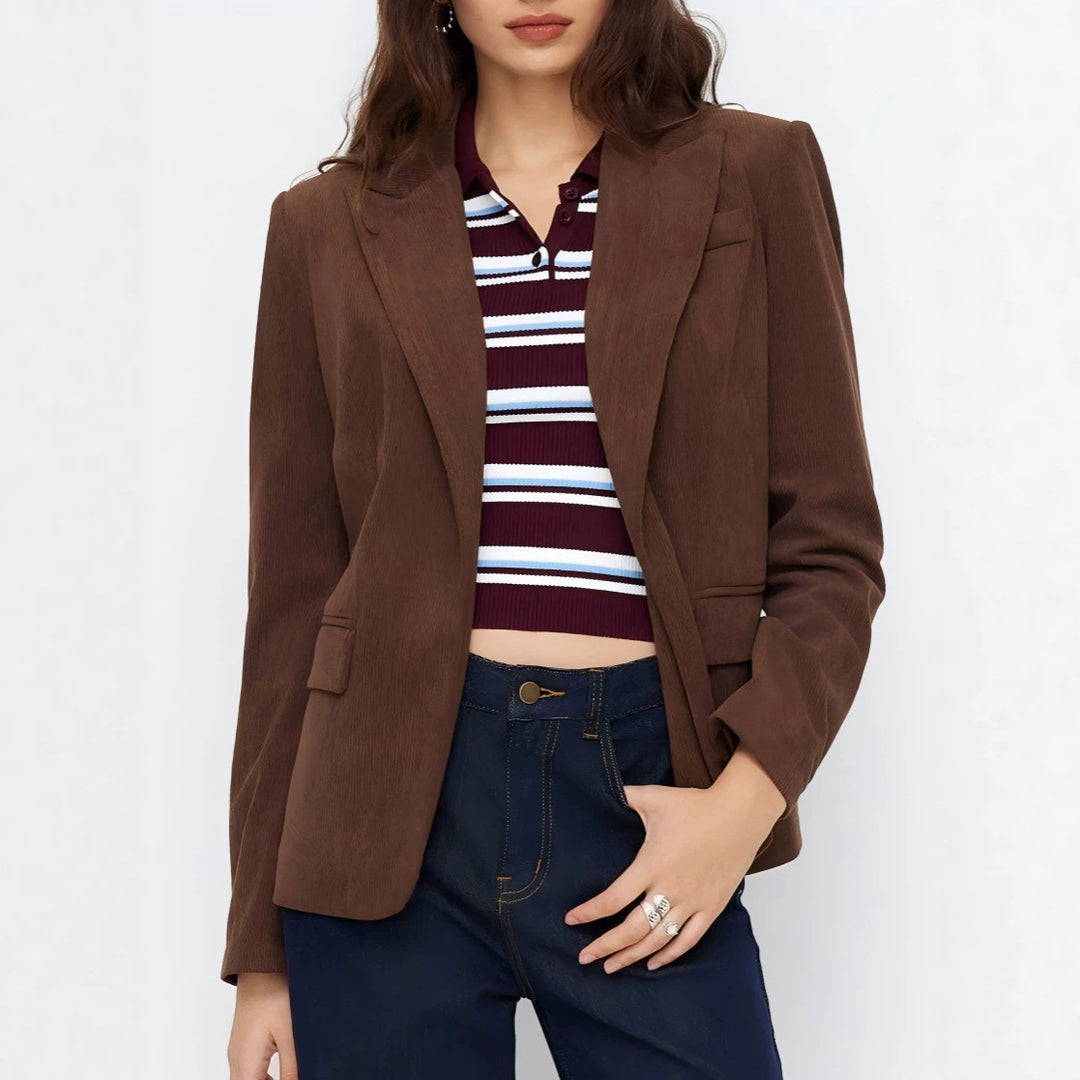Damen Kord-Blazer mit schmaler Silhouette, schmalem Revers und Pattentaschen EB
