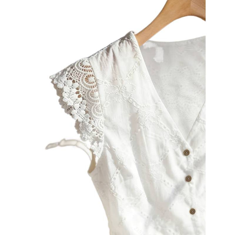Damen Bluse mit Spitzenärmeln und Knopfdetails EB