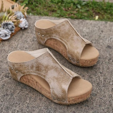 Damen Komfortable Keil-Sandalen mit floralen Akzenten EB