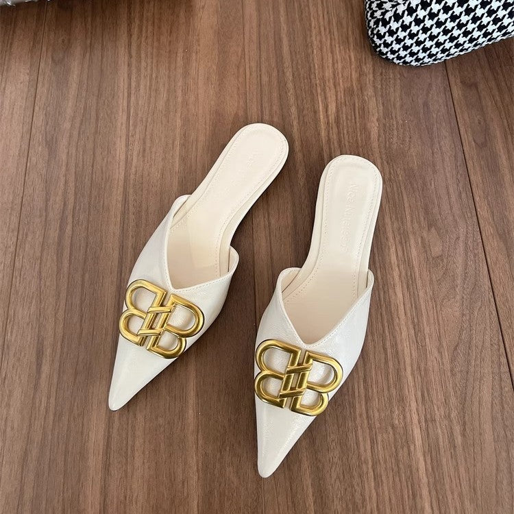 Damen Elegante Mules mit spitzem Zehenbereich und dekorativem Schnallen-Detail EB