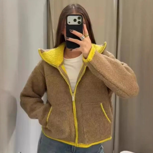 Damen nan kurze Fleecejacke mit hohem Stehkragen, durchgehendem Reißverschluss und aufgesetzten Taschen EB