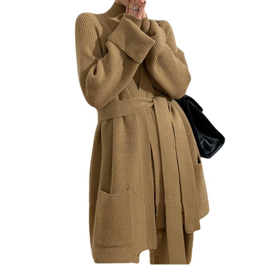 Damen Strickmantel mit Gürtel und praktischen Taschen EB