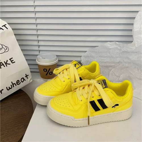 Damen Sneakers im sportlichen Retro-Stil mit trendigen Akzenten EB
