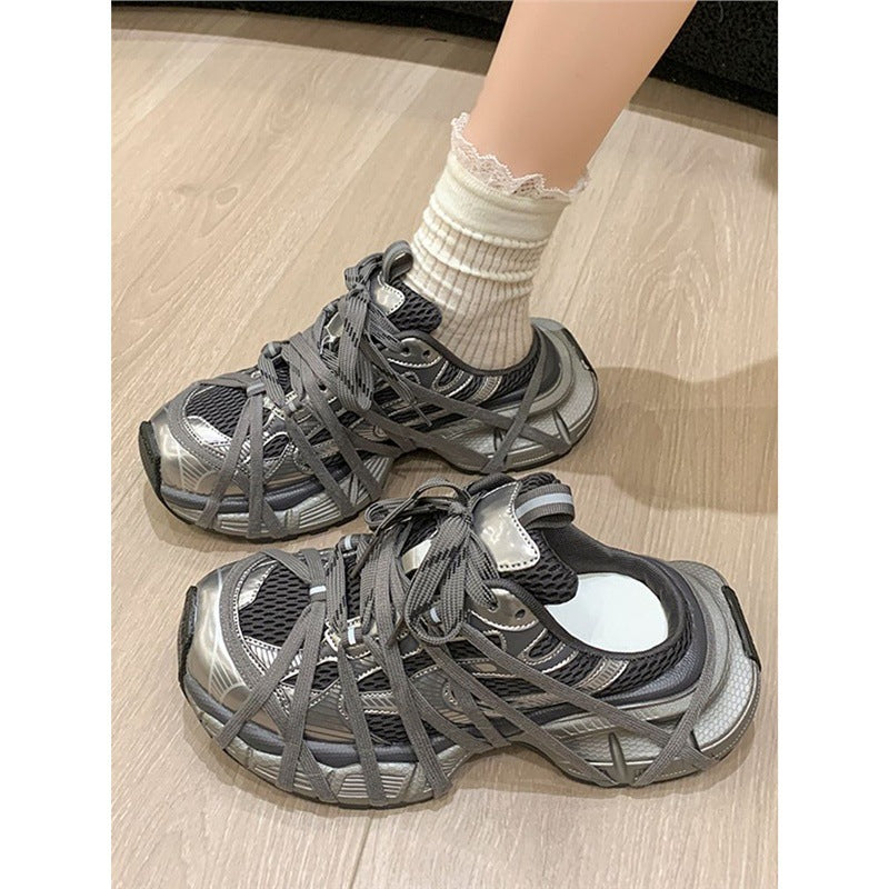 Damen Chunky-Sneaker mit mehrfachen Zier‑Riemen, atmungsaktivem Mesh und ergonomischer Plateau-Sohle EB
