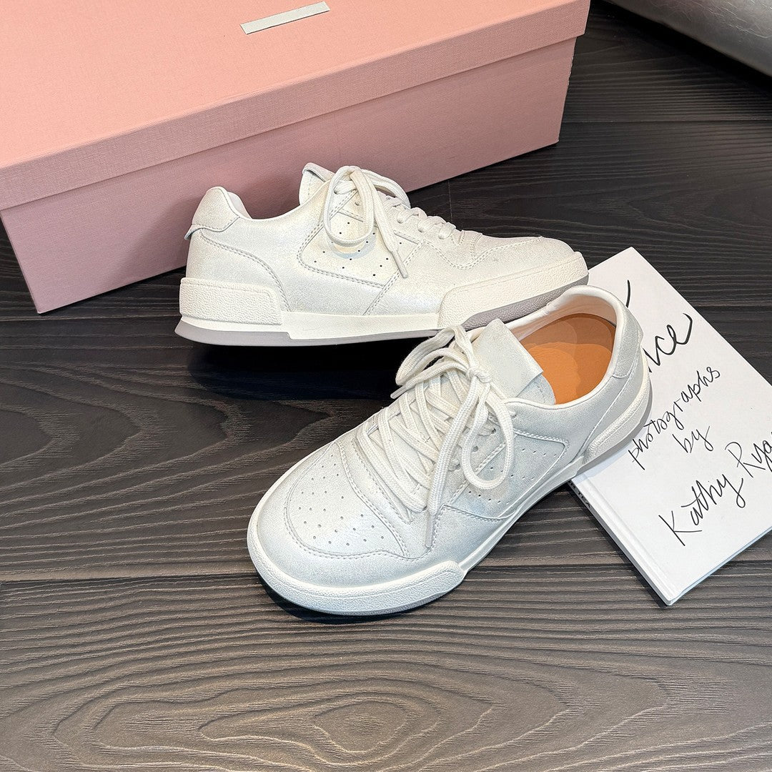 Damen sportive Sneaker aus hochwertigem Leder mit atmungsaktiver Mesh-Zunge EB