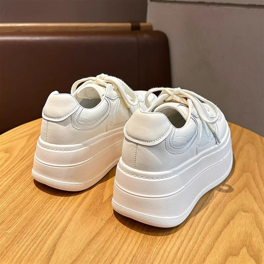 Damen modische Plateau Sneakers mit atmungsaktiver Leder-Oberfläche EB