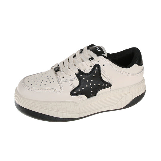Damen Sneakers mit exklusivem Sternen-Design und gepolsterter Sohle EB