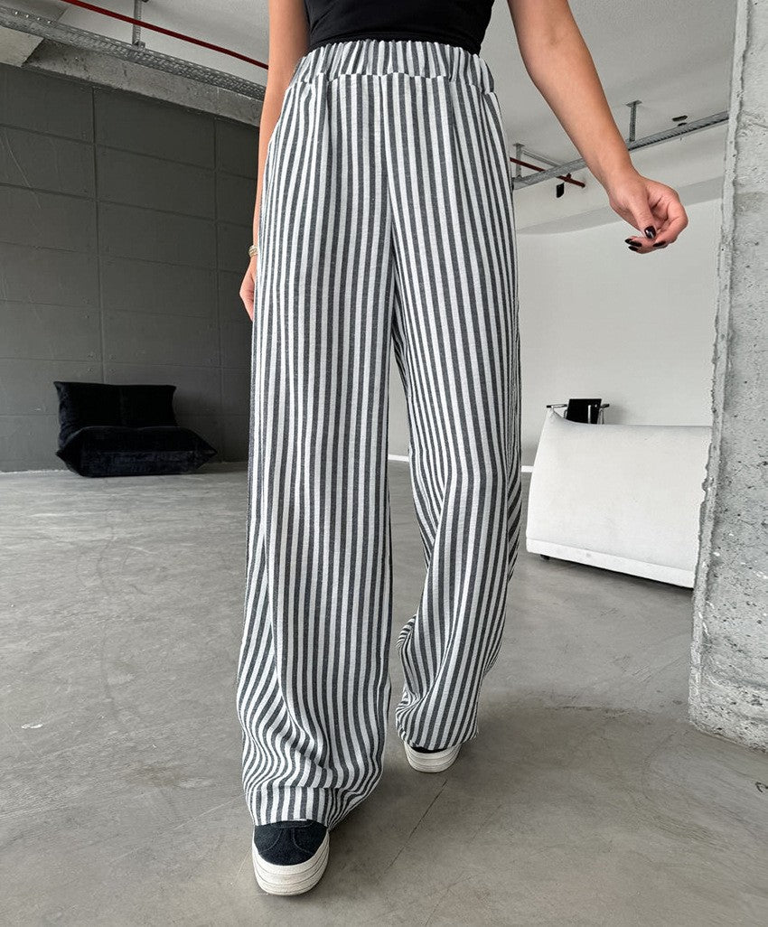 Damen Weite Streifenhose aus leichtem Materialien EB