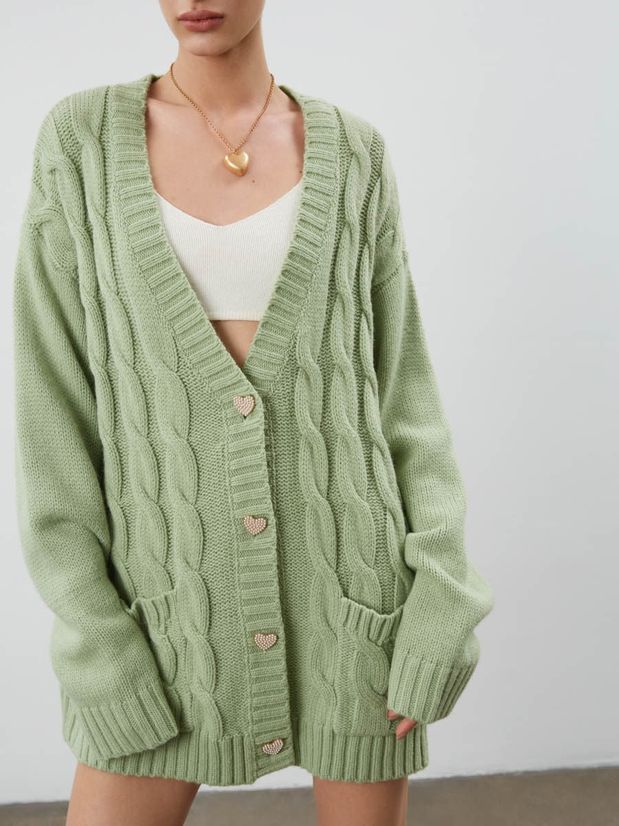 Damen Grobstrick-Cardigan mit herzförmigen Knöpfen und seitlichen Taschen EB