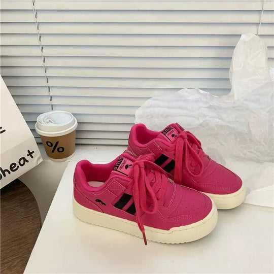 Damen Sneakers im sportlichen Retro-Stil mit trendigen Akzenten EB