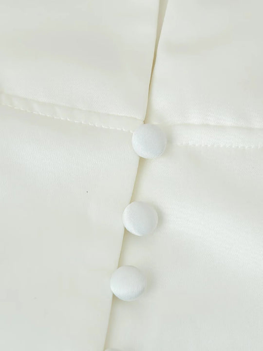 Damen taillierte Bluse mit modernen Knopfdetails und Stehkragen EB