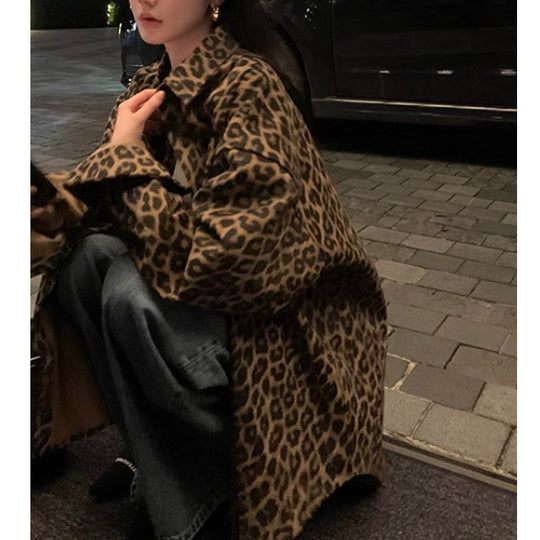 Damen Oversized Hemdjacke im modischen Leopardenmuster EB