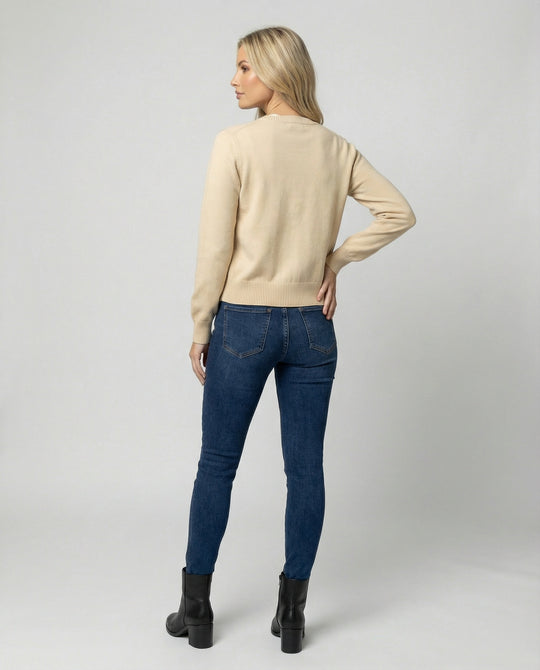 Damen Feinstrickcardigan mit Rundhalsausschnitt, geripptem Saum und Pferde-Applikation EB