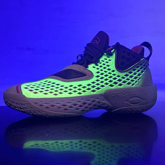 Damen Sportliche und atmungsaktive Basketball-Sneaker mit dämpfender Sohle EB