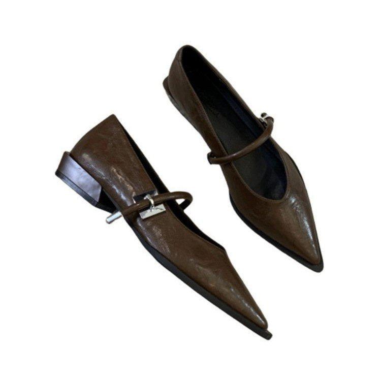Damen elegante Ballerinas mit zeitgemäßem Riemchen und spitzem Design EB