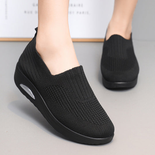 Damen Slip-On Sneakers mit atmungsaktivem Strickobermaterial von EB