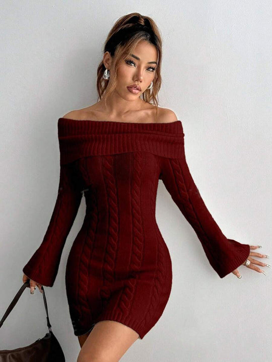 Damen figurbetontes Strickkleid mit weitem Ausschnitt EB