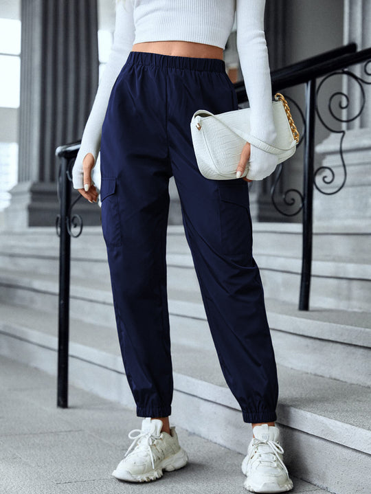 Damen Cargo-Hose im sportiven Design mit elastischem Bund und praktischen Taschen EB