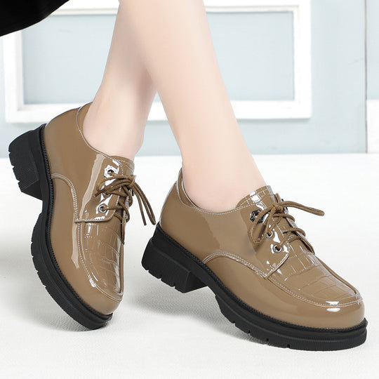 Damen Schnürschuhe im glänzenden Look EB