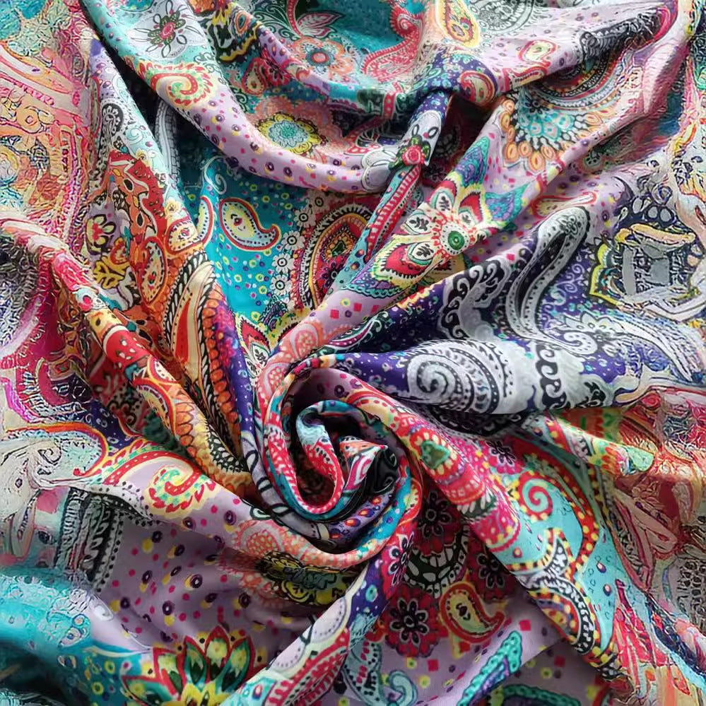 Damen Freizeitkleid im verspielten Paisley-Design EB