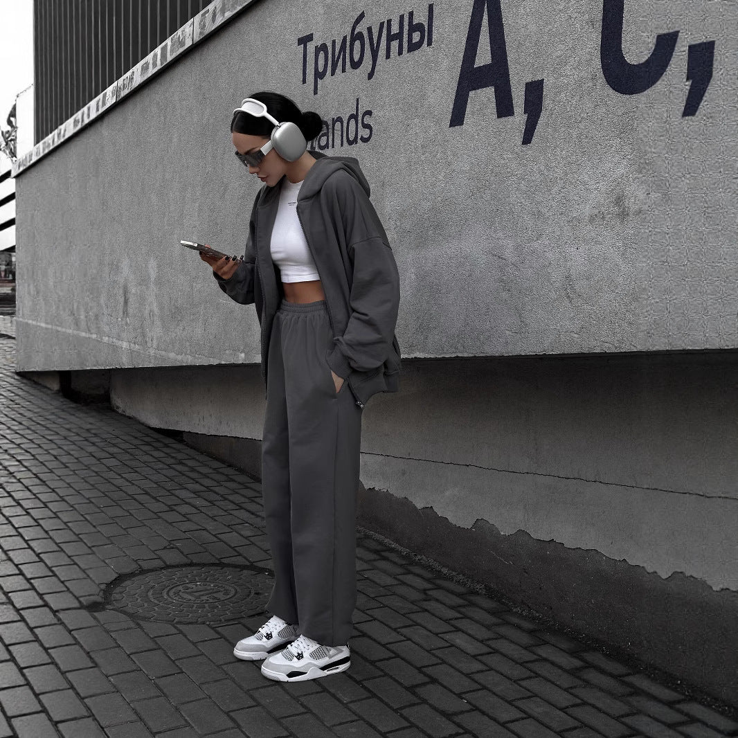 Damen Zip-Hoodie und Relax-Fit Jogginghose aus French-Terry mit elastischem Bund und Kängurutaschen Eichborn Berlin