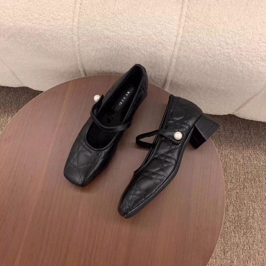 Damen Elegante Ballerinas mit modischem Riemchen und samtiger Oberflächenstruktur EB