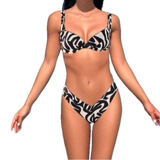 Damen Triangel-Bikini mit unterstützenden Polsterungen und modischem Muster EB