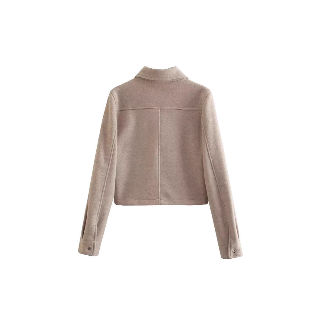 Damen kurze Wolljacke im klassischen Stil mit aufgesetzten Taschen EB