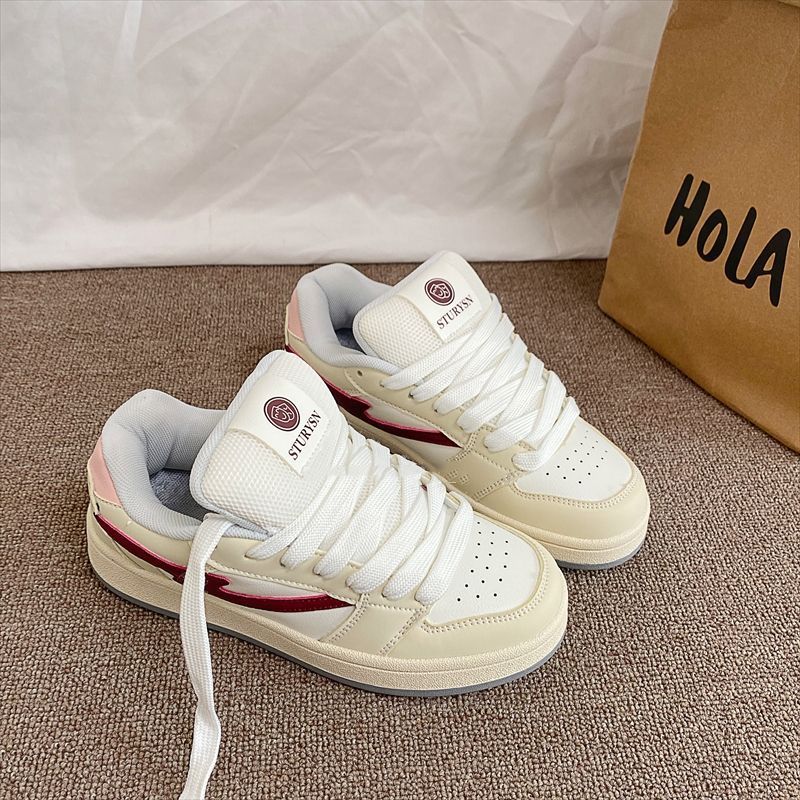 Damen modische Sneaker im sportlichen Stil mit atmungsaktiven Einsätzen EB