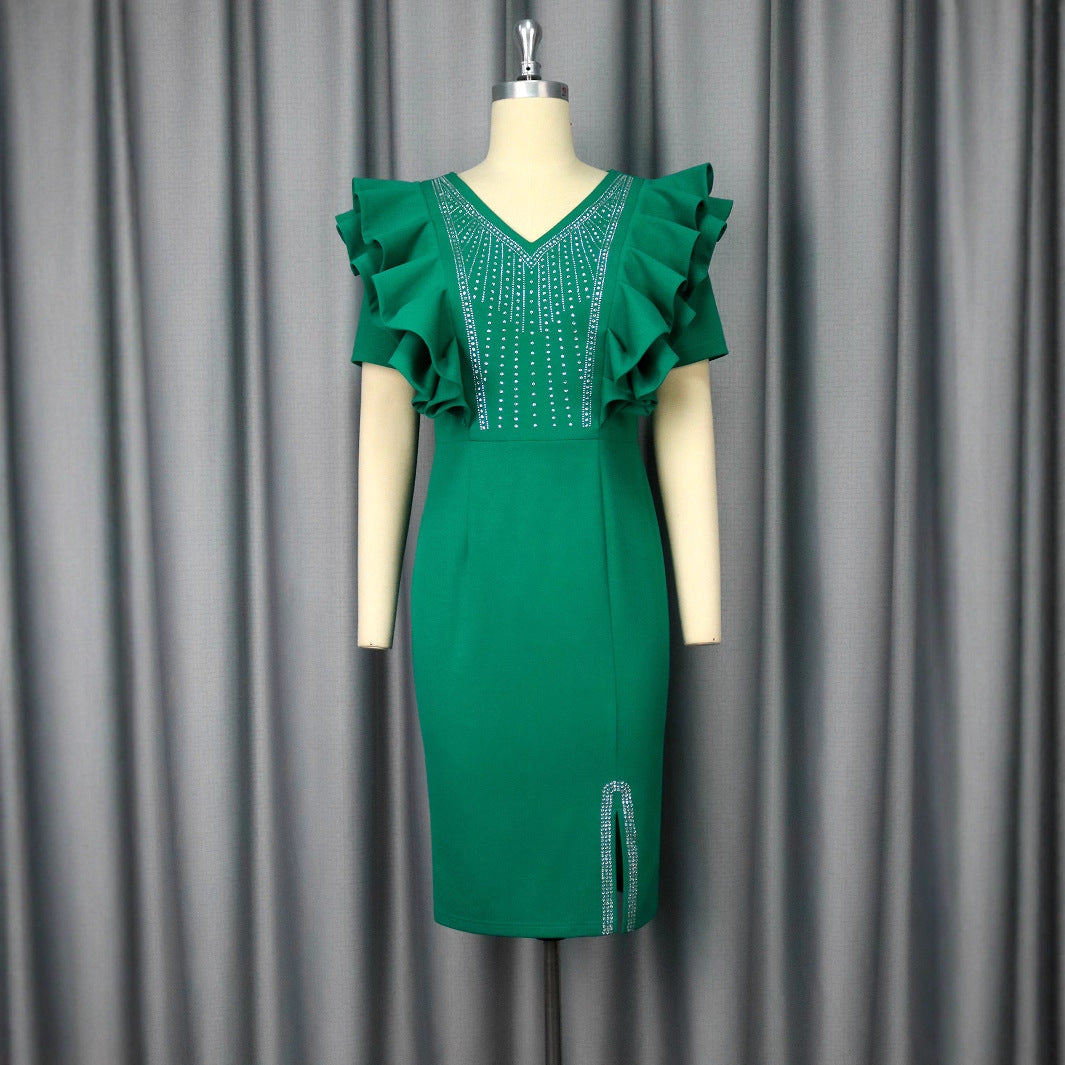 Damen figurbetontes Kleid mit voluminösen Rüschen und Strassakzenten EB