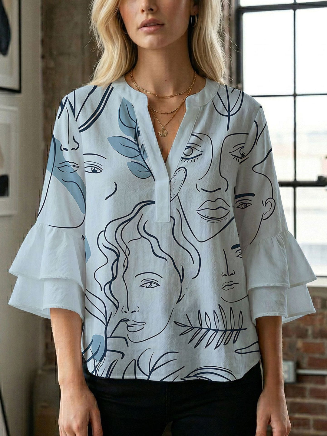 Damen Bluse mit wunderschönen floralem Design EB