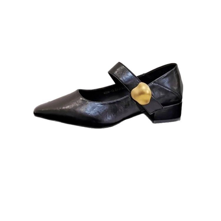 Damen elegante Pumps mit zierlichen Riemen und geschmackvoller Schließe EB