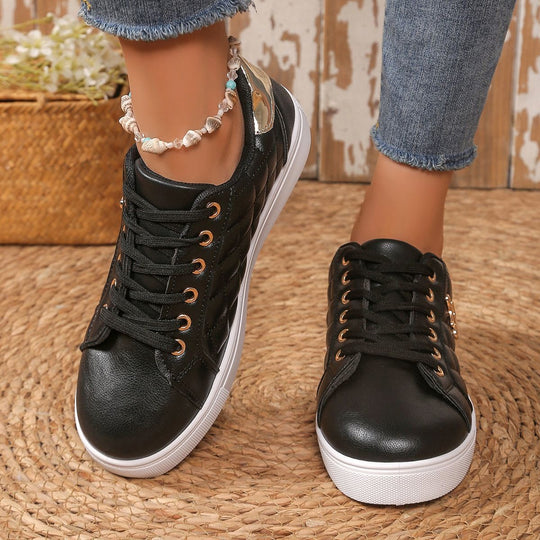 Damen modische Sneakers mit quiltetem Muster und eleganten Details EB