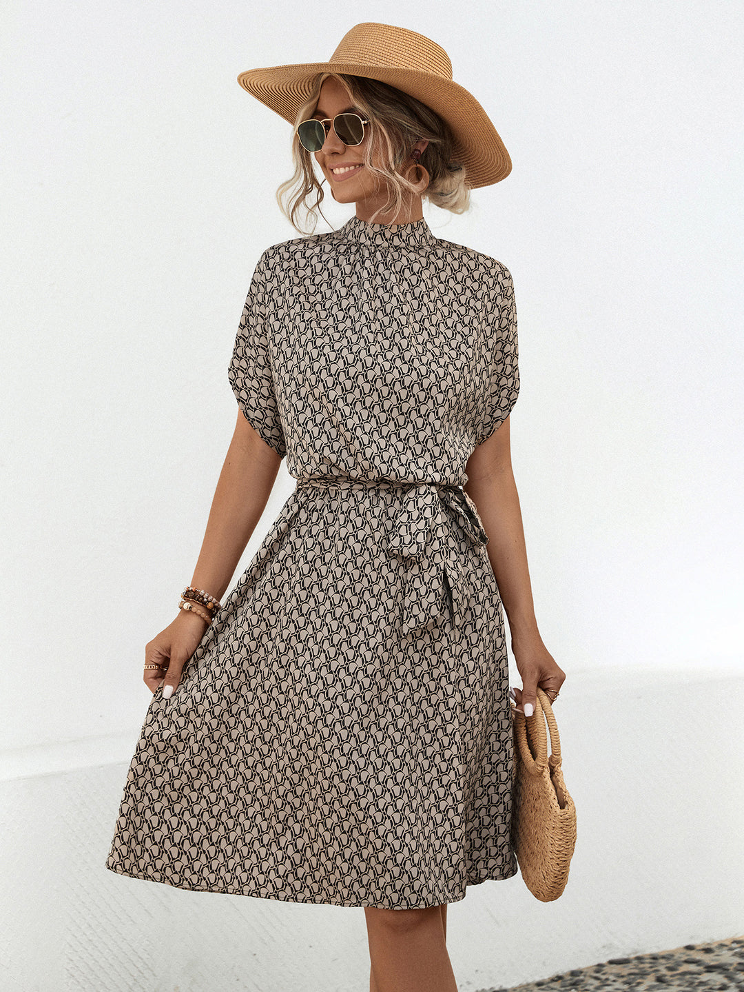 Damen Bogenmuster Kleid mit hohem Kragen und Bindegürtel EB