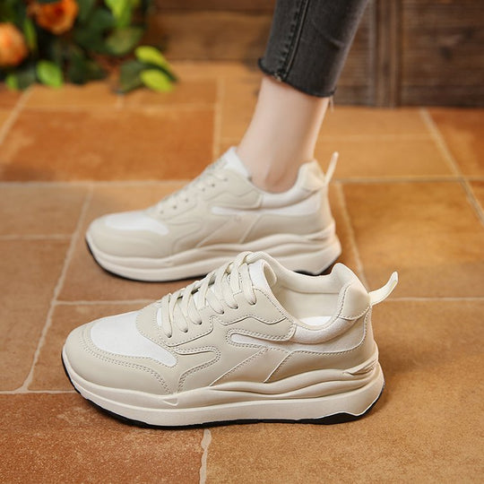 Damen Sportliche Sneaker mit atmungsaktiver Konstruktion und dämpfender Sohle EB