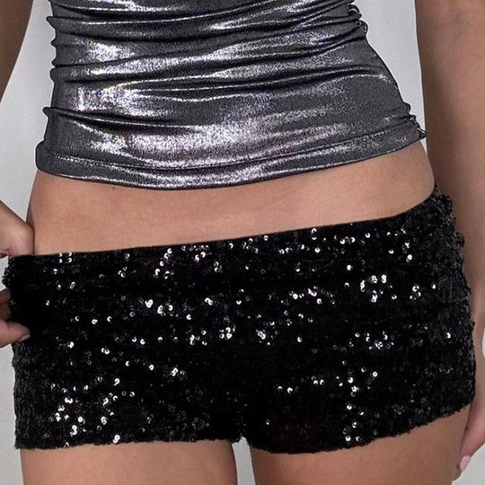 Damen figurbetonte Kunstleder-Shorts mit dekorativen Nieten und seitlichen Taschen EB