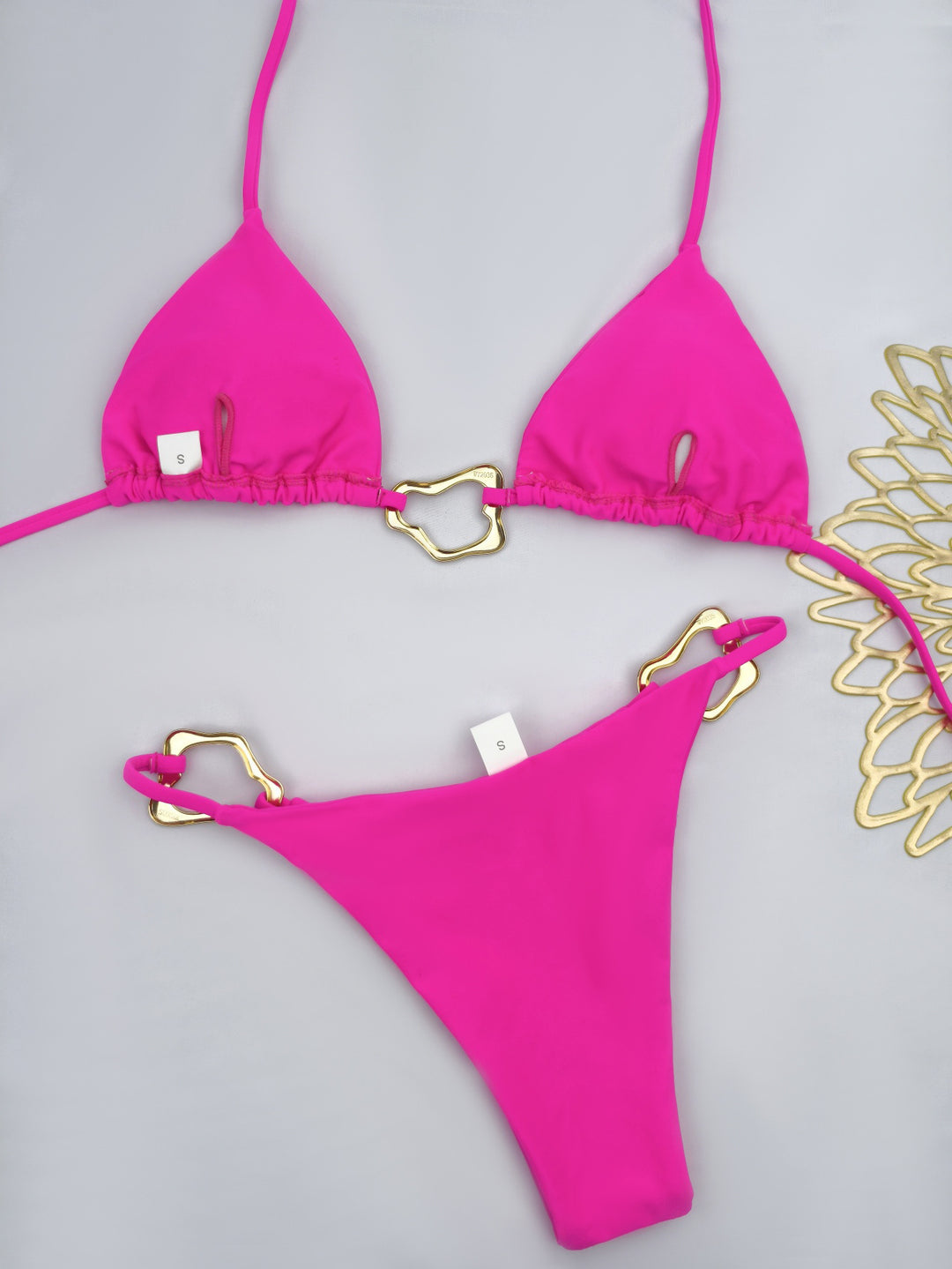 Damen Triangel-Bikini mit stilvollen Goldakzenten EB