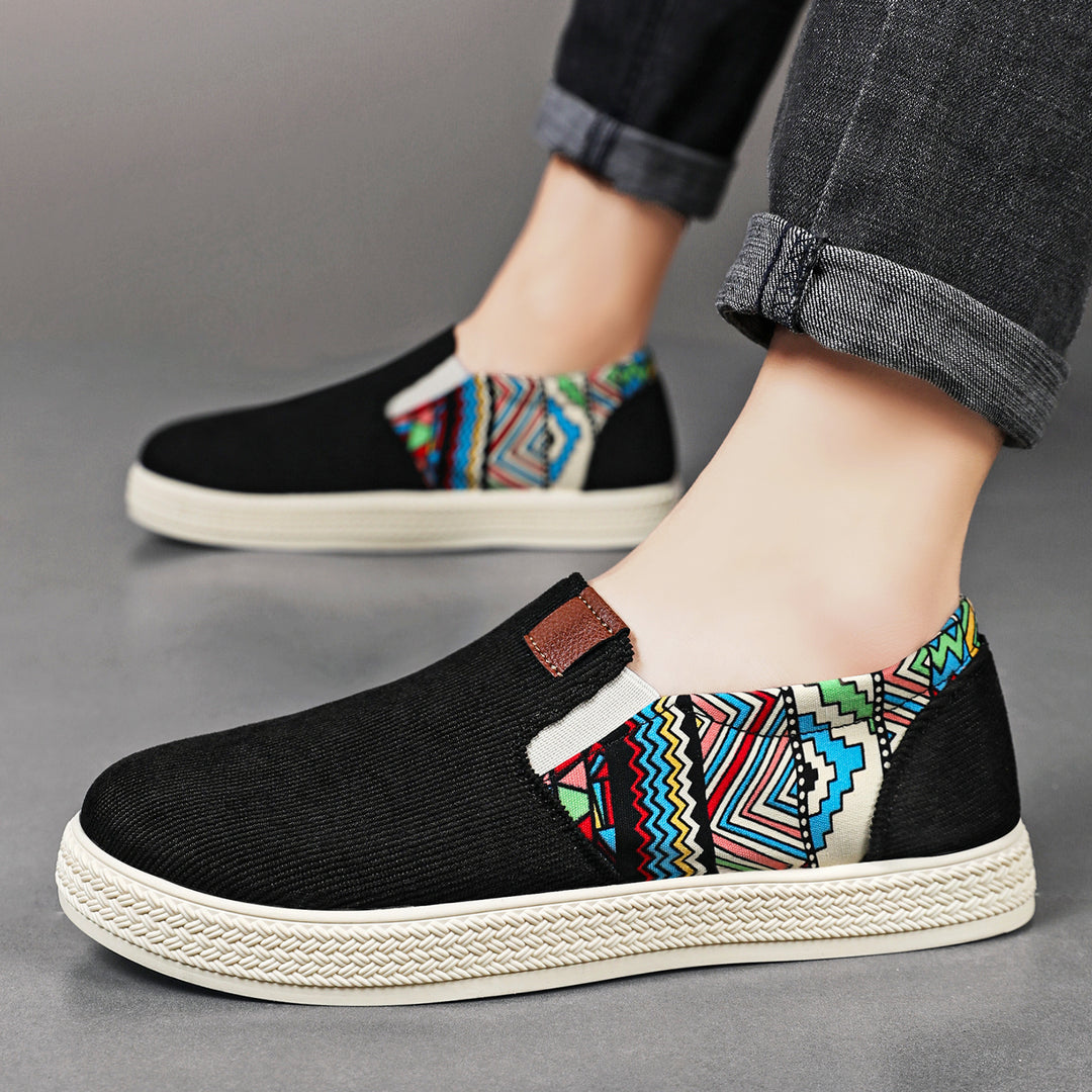Damen Bequeme Slip-On Freizeitschuhe mit buntem Ethno-Muster EB