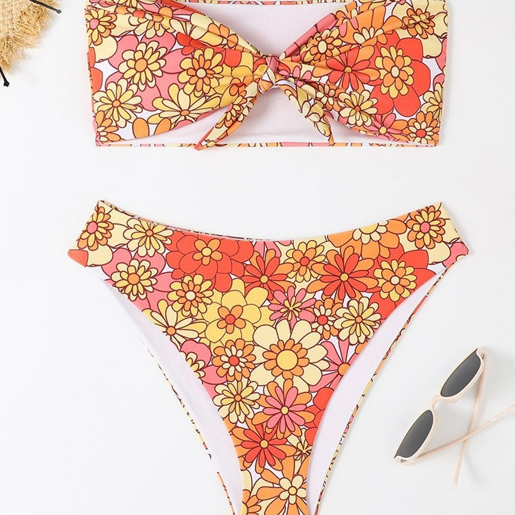 Damen Bandeau Bikini mit modischem Blumenmuster und verspieltem Knotendetail EB