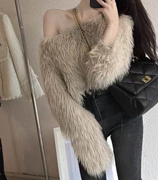 Damen Flauschiger Off-Shoulder-Pullover mit langen Ärmeln EB