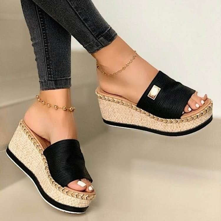 Damen  Espadrille-Keilpantoletten mit geflochtenem Bast-Plateau, breitem gewebtem Riemen und weicher Komfortsohle EB