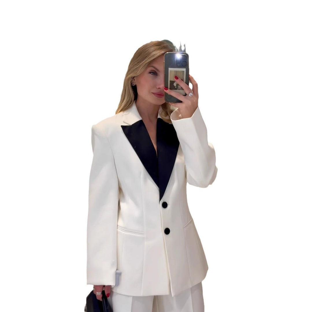 Damen Blazer mit kontrastierendem Revers EB