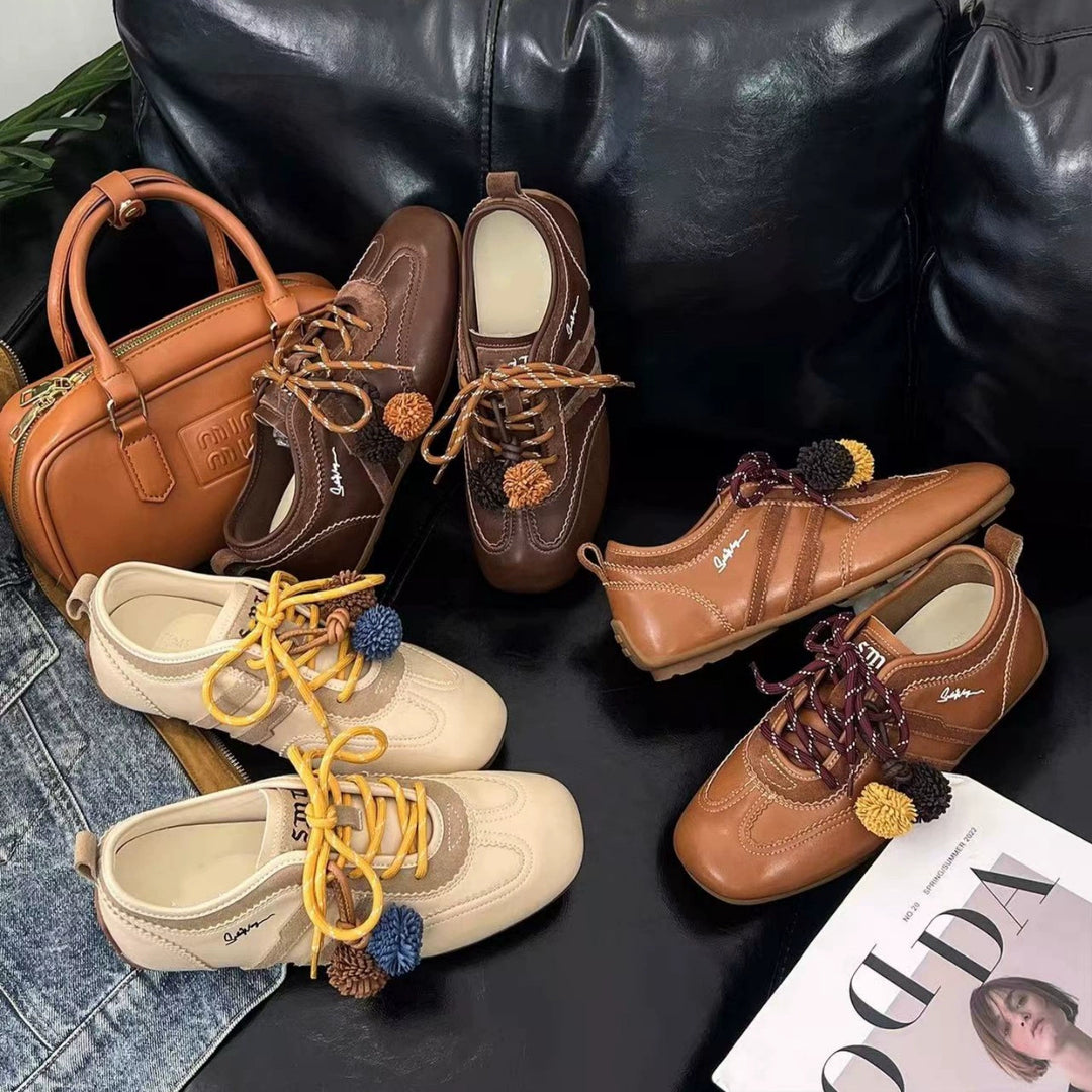 Damen Sneakers mit verspieltem Pompon-Design und bequemer Sohle EB